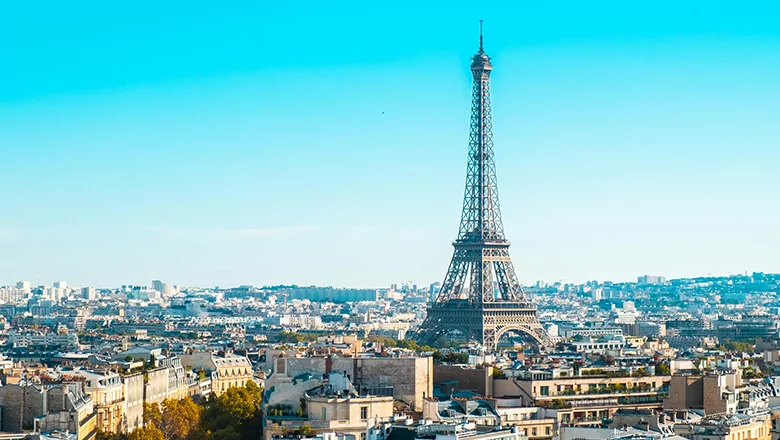 Paris for First-Timers: The Essential Guide to the City of Love