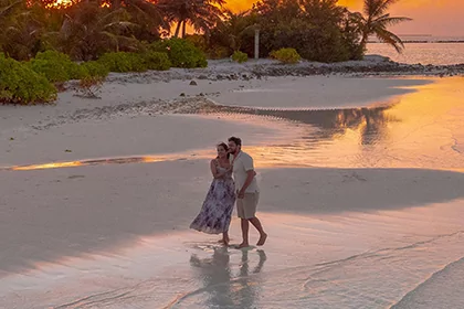 Honeymoon in the Maldives — Rumboé